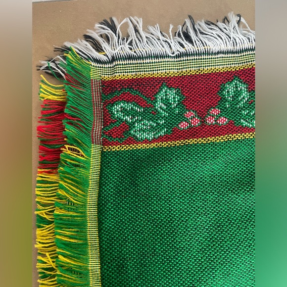 Northwest Company Christmas Tree Tapestry Throw Blanket Teddy Bears Bows Hearts - Picture 5 of 9